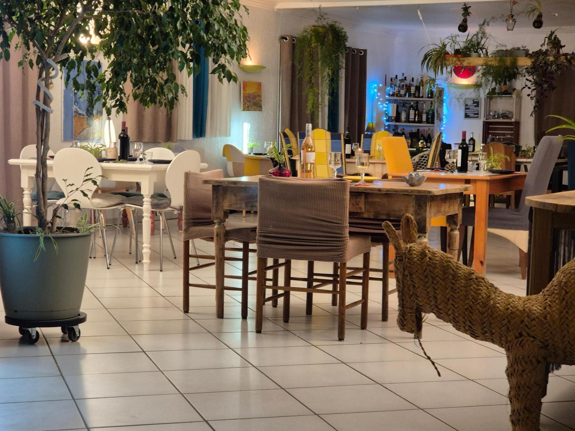 Bel Hotel Restaurant La Gentilhommiere Trèbes Eksteriør billede
