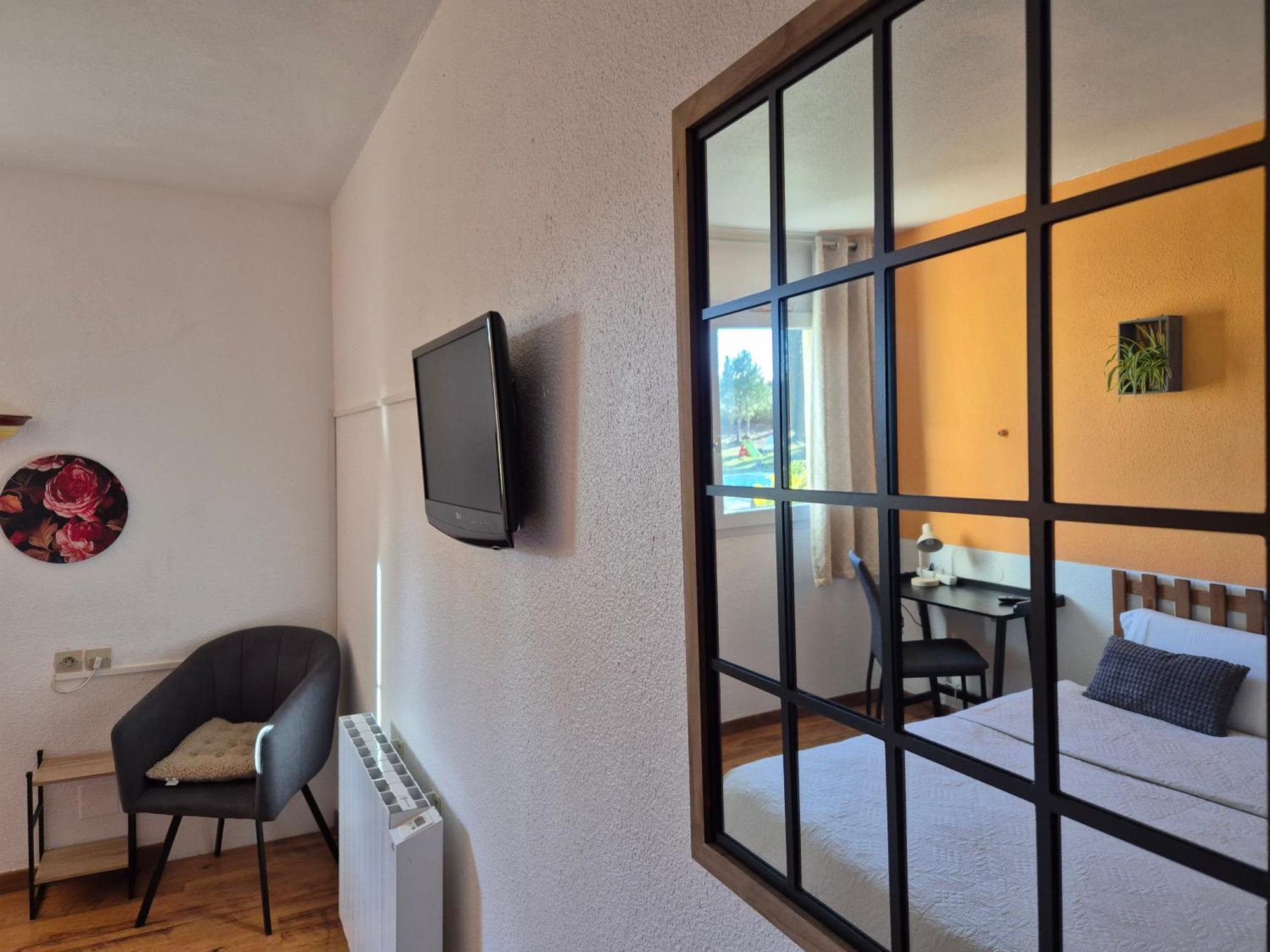 Bel Hotel Restaurant La Gentilhommiere Trèbes Eksteriør billede